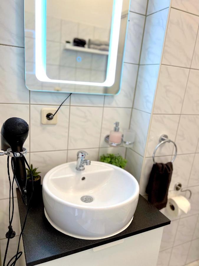 Elbling Apartment Mit Terrasse - Netflix - Parkplatz - Weinbergblick Meissen Ngoại thất bức ảnh