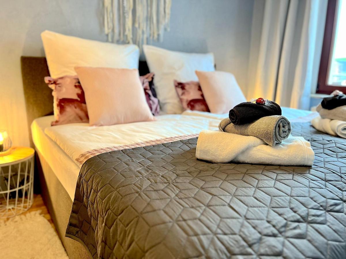 Elbling Apartment Mit Terrasse - Netflix - Parkplatz - Weinbergblick Meissen Ngoại thất bức ảnh