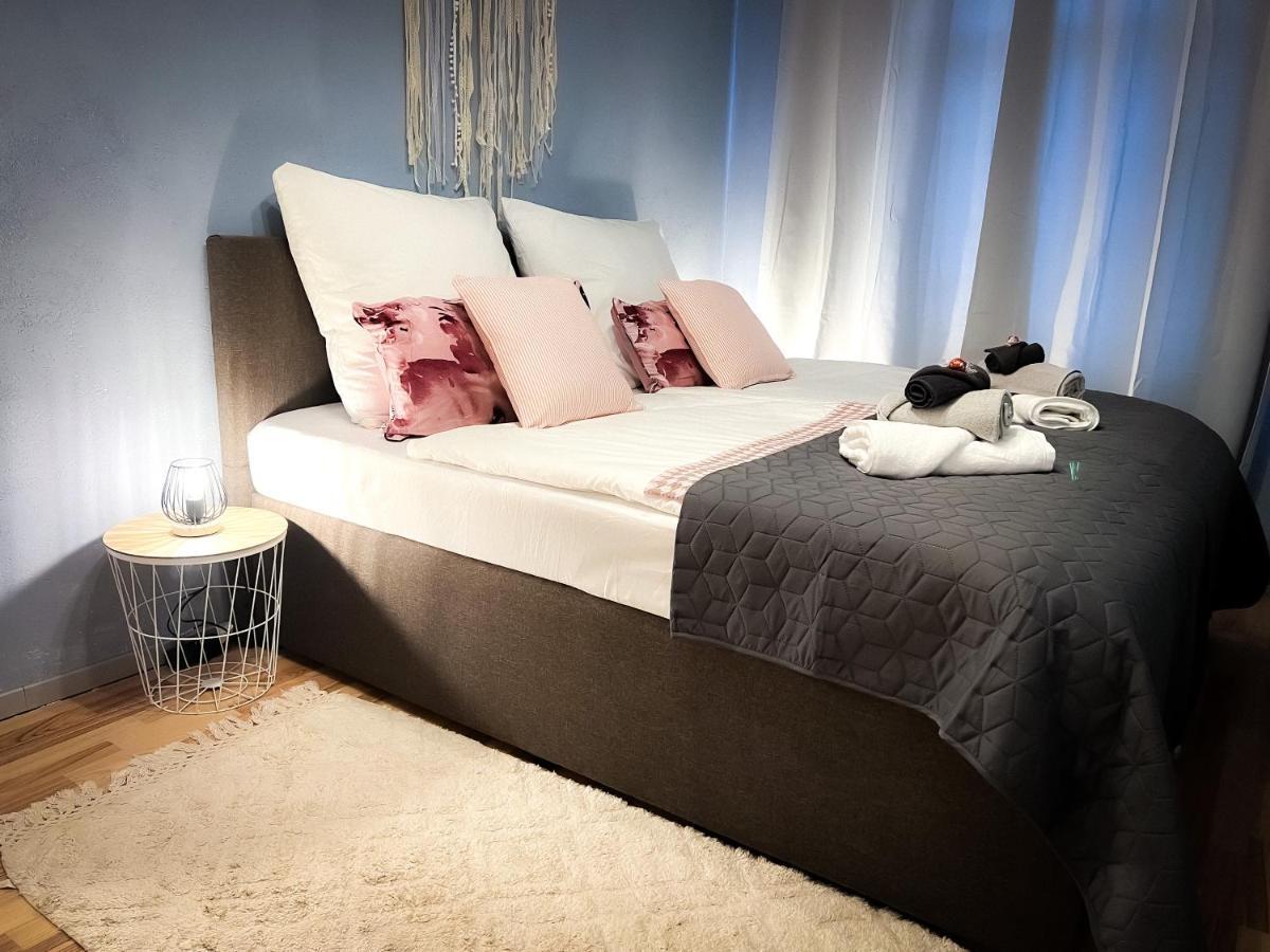 Elbling Apartment Mit Terrasse - Netflix - Parkplatz - Weinbergblick Meissen Ngoại thất bức ảnh